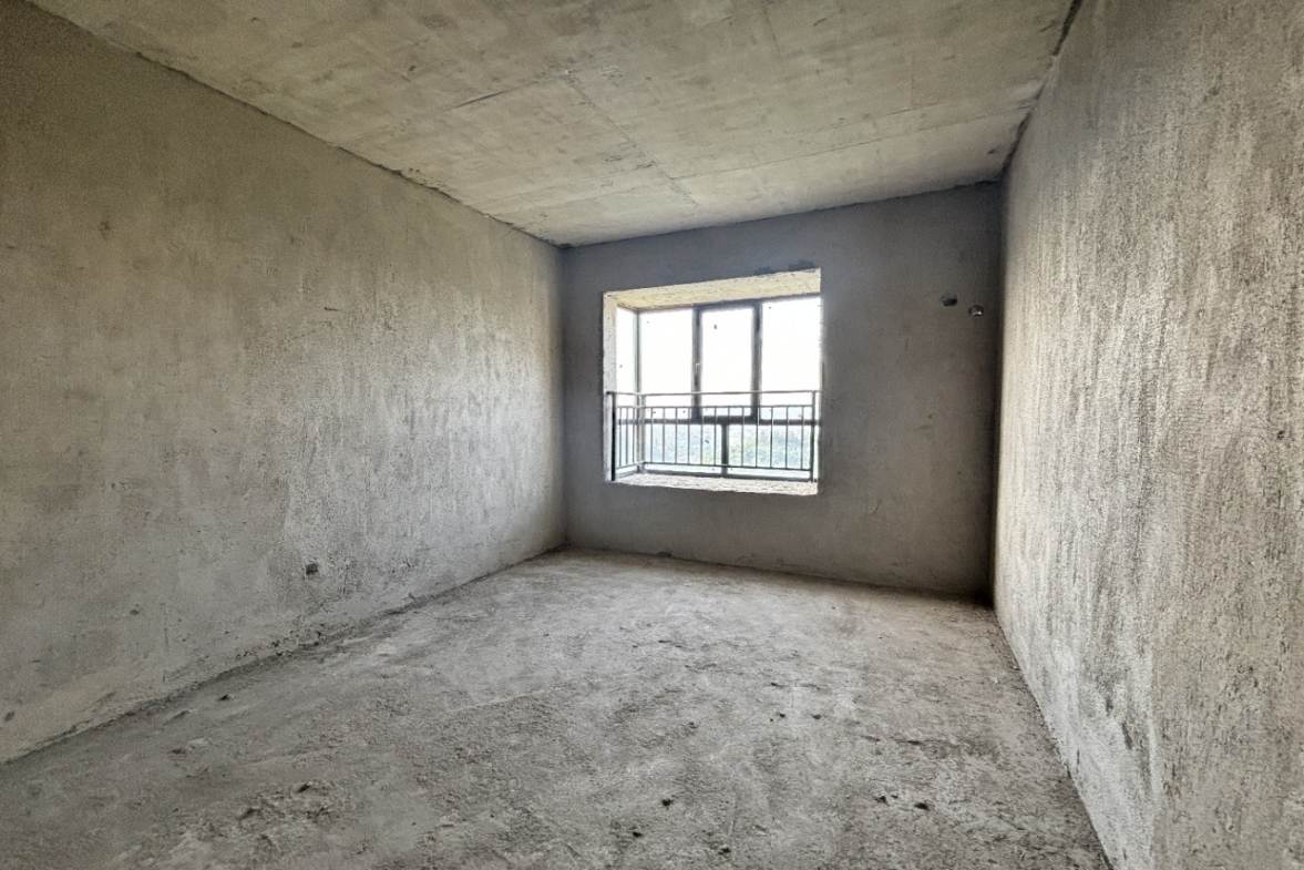 中甸清华园  3室2厅2卫    75.0万客厅