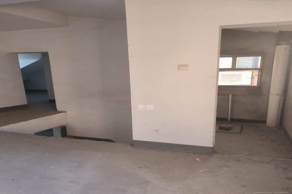 中天瑞景  5室2厅2卫    2000.0元/月 中天瑞景  5室2厅2卫    2000.0元/月室内图