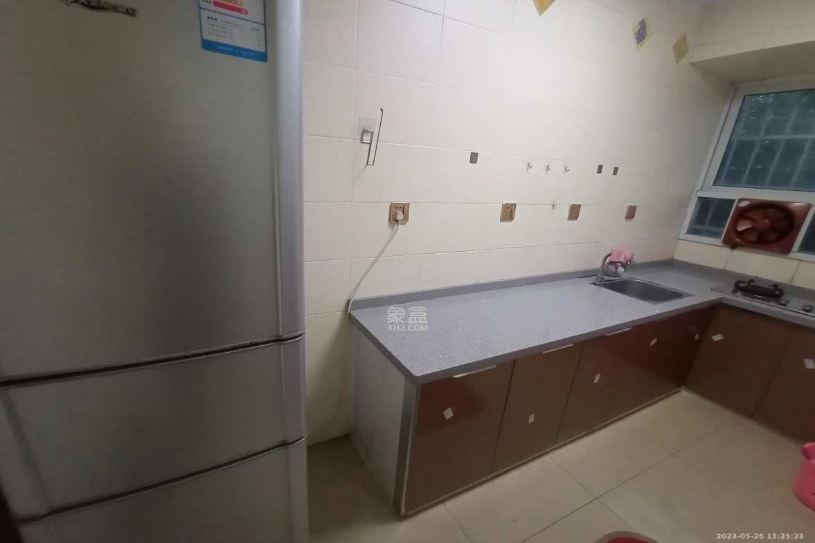 铁路小区  2室1厅1卫   1000.00元/月室内图