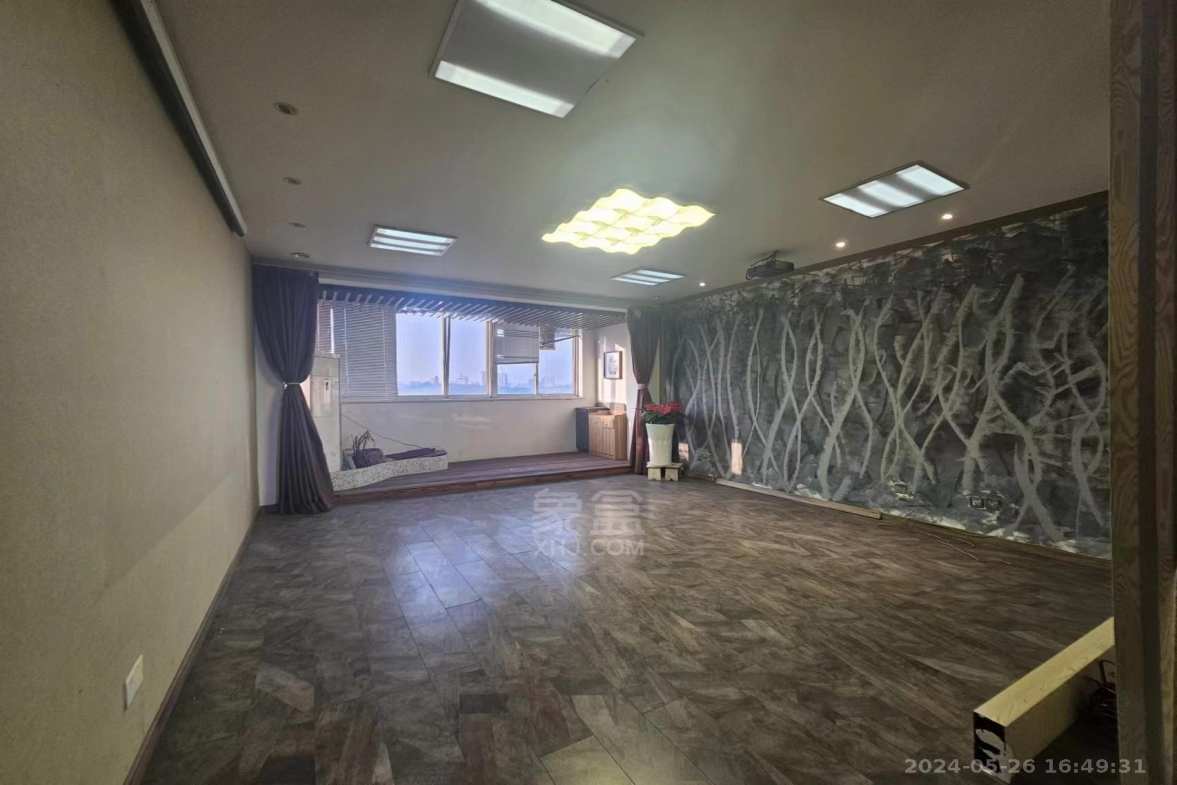 亚都花园  4室2厅1卫    2000.0元/月室内图