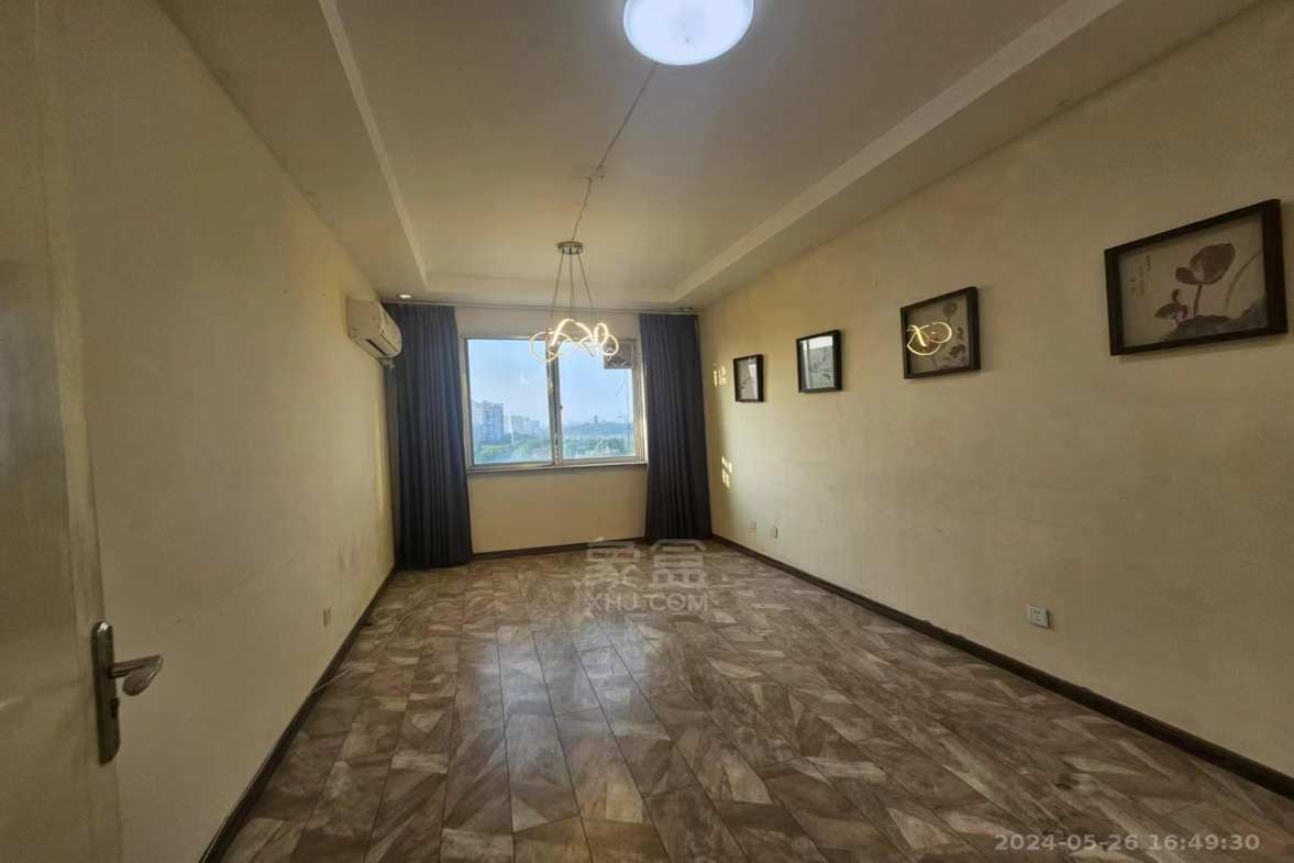 亚都花园  4室2厅1卫    2000.0元/月室内图