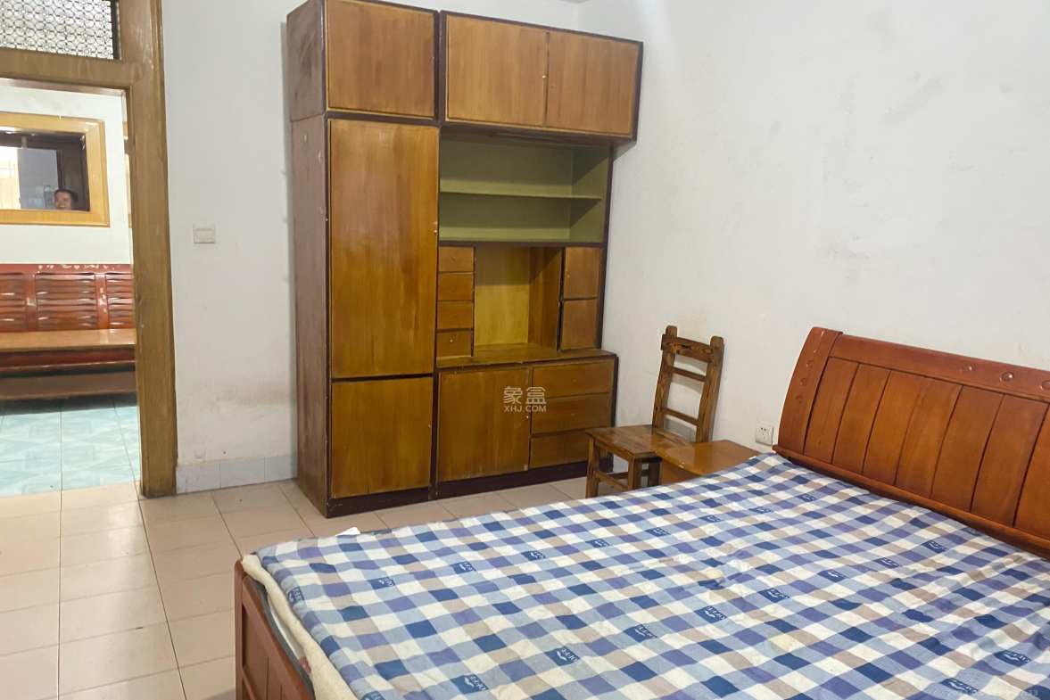 测绘局单位房 2室1厅1卫 1500.0元/月 测绘局单位房 2室1厅1卫 1500.0元/月室内图