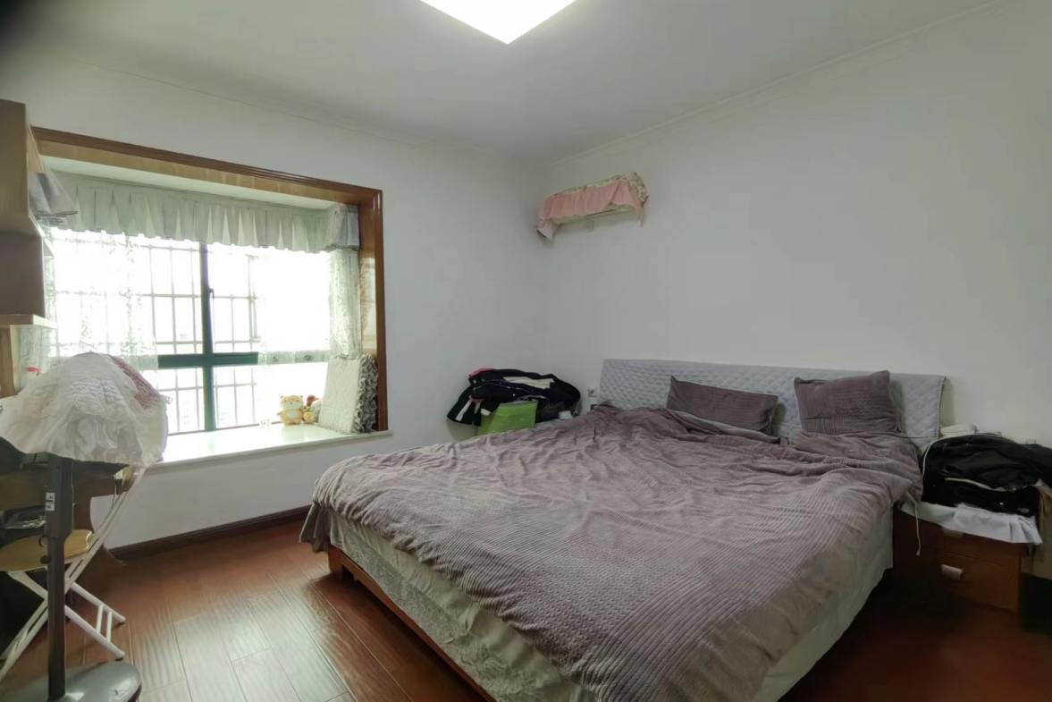 上尚城 3室2厅1卫 90.0万 上尚城 3室2厅1卫 90.0万客厅