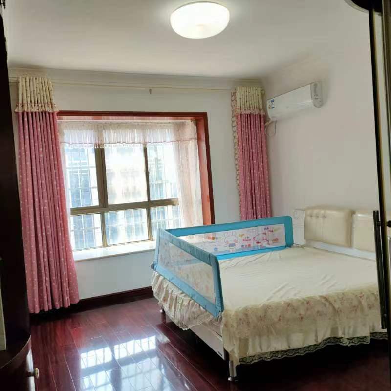 盛世华庭  4室2厅2卫    118.0万