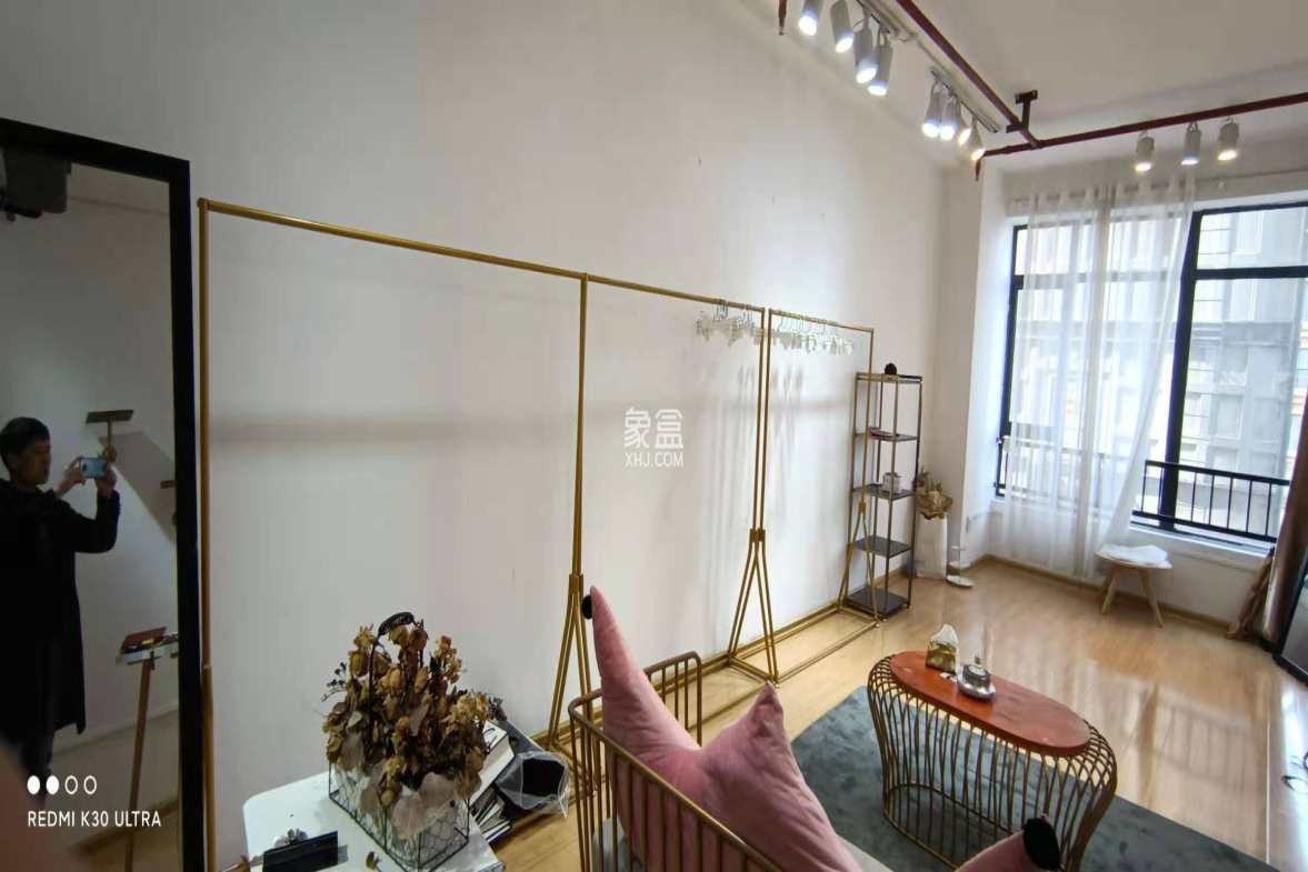 中建国际大厦 1室1厅1卫 1500.0元/月 中建国际大厦 1室1厅1卫 1500.0元/月室内图