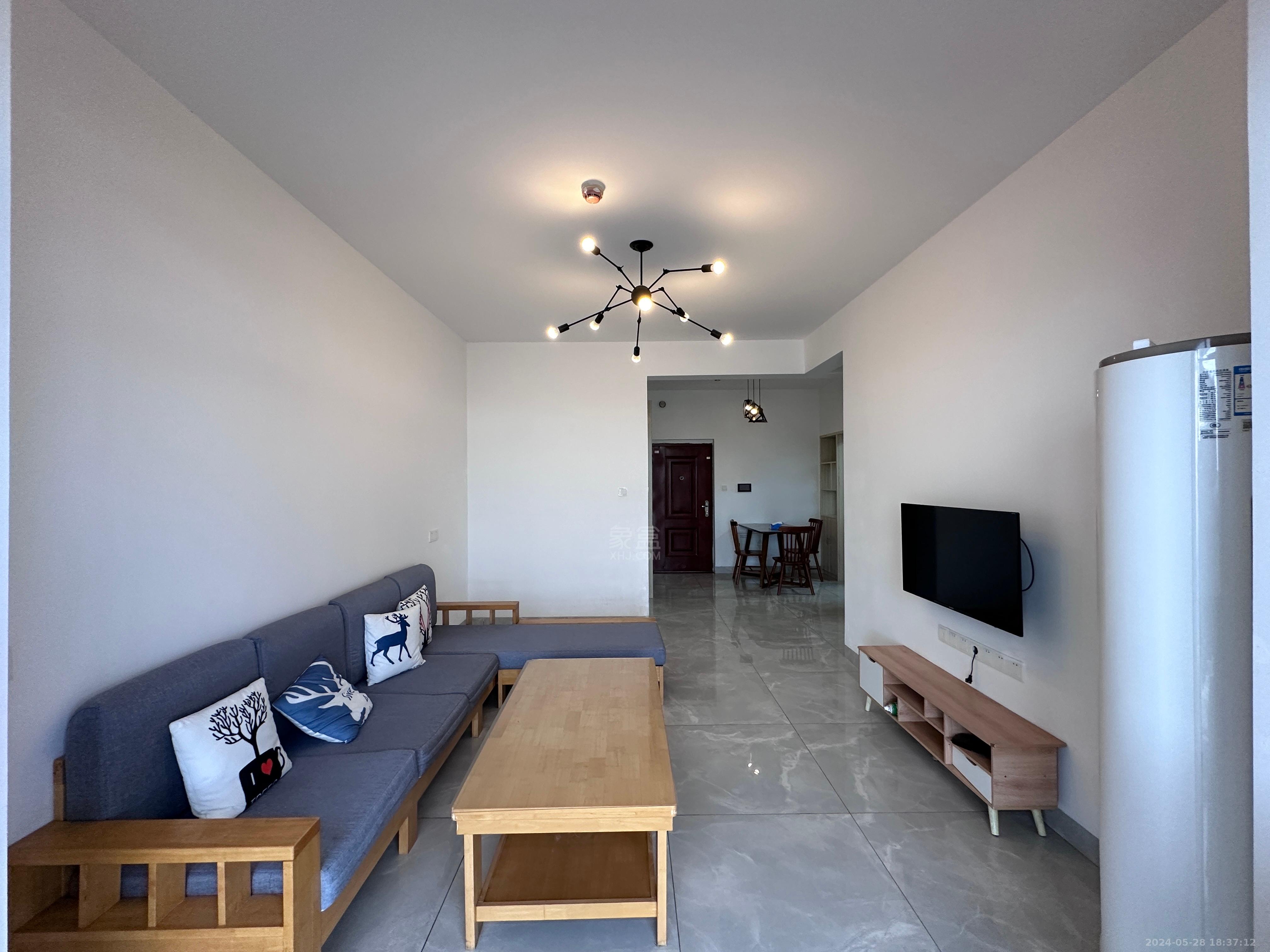 流金岁月-华晨国际  2室2厅1卫    2300.0元/月