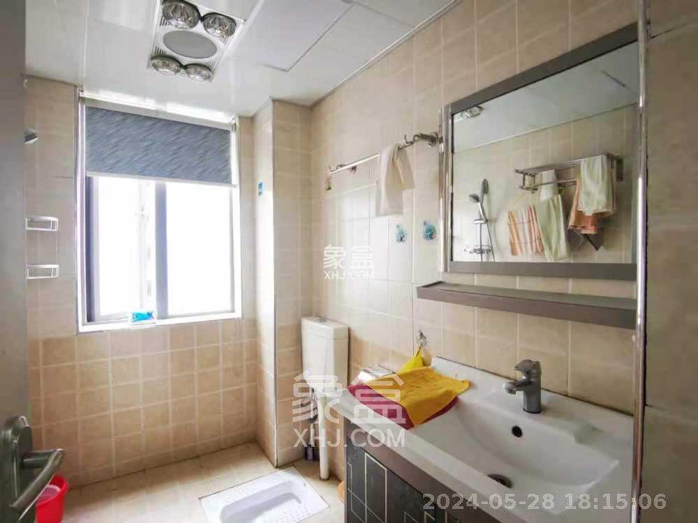 建鸿达华都（华都小户型及大华写字楼）  3室2厅1卫    5000.0元/月室内图