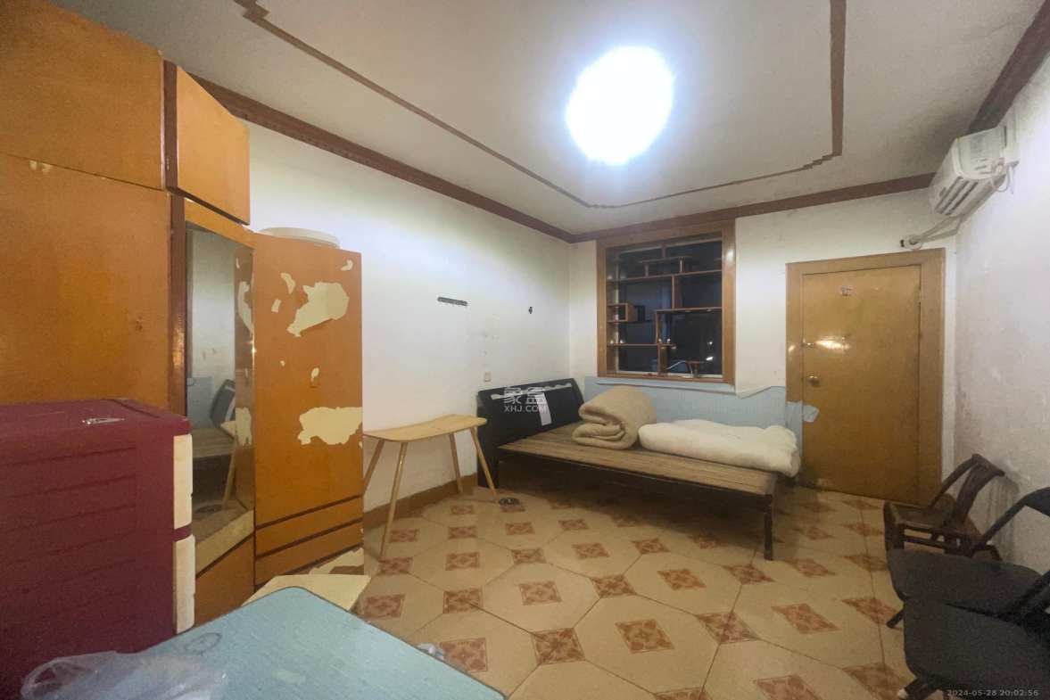 泡沫塑料厂宿舍  0室0厅0卫   1400.00元/月室内图