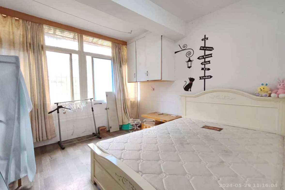 狮子山一片  2室1厅1卫    1400.0元/月室内图