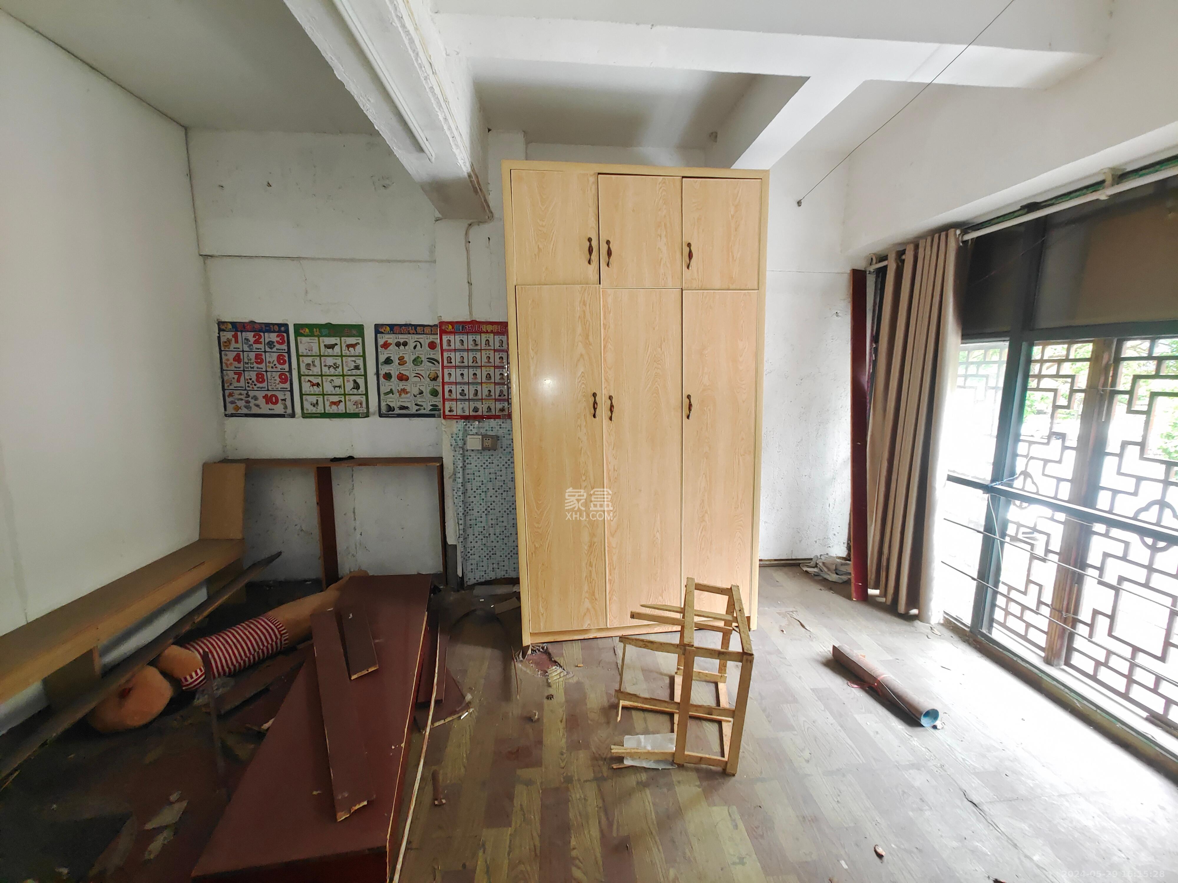 高鑫麓城   120.0㎡      12000.0元/月室内图