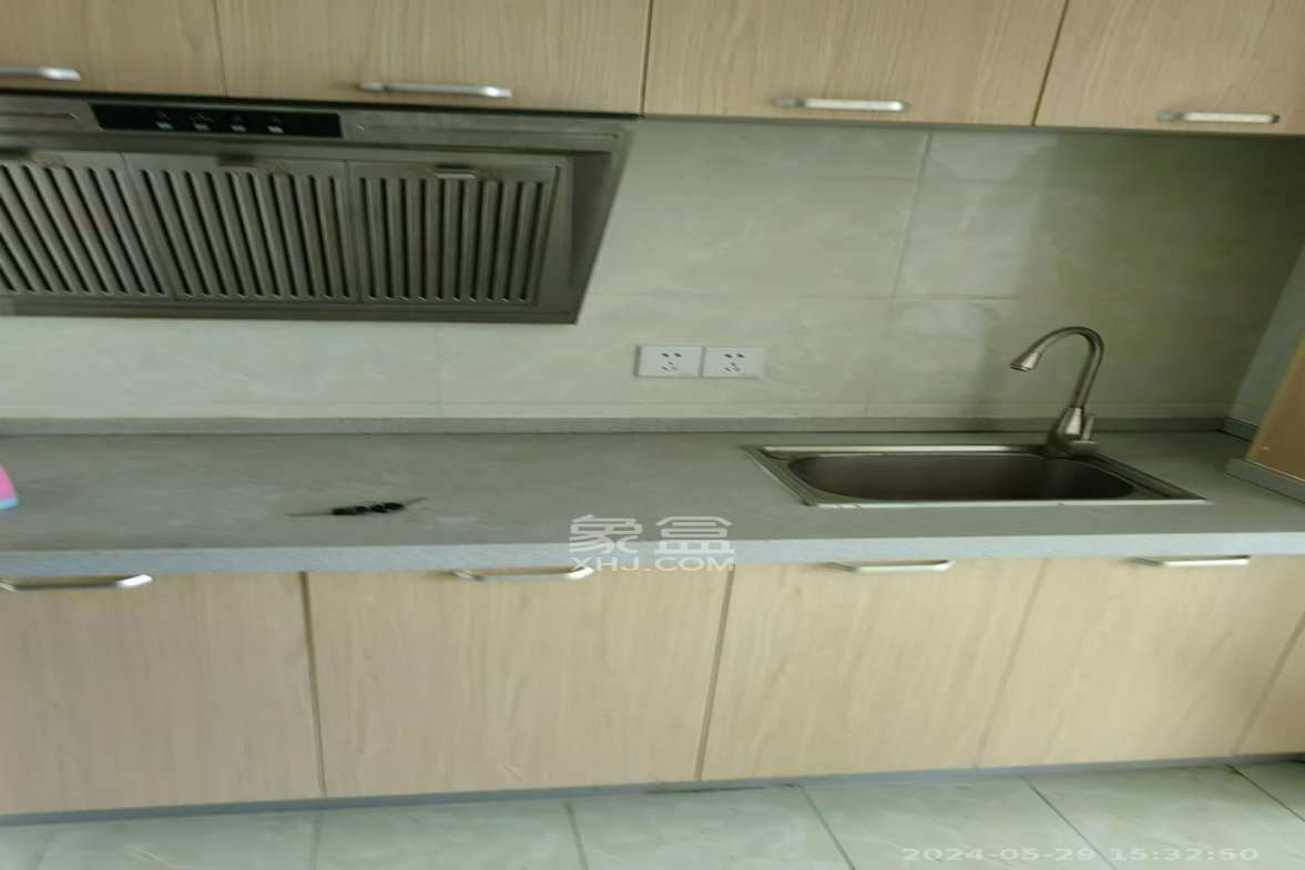 公园道 1室1厅1卫 2200.0元/月 公园道 1室1厅1卫 2200.0元/月室内图