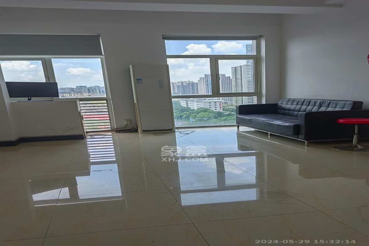 公园道 1室1厅1卫 2200.0元/月 公园道 1室1厅1卫 2200.0元/月室内图