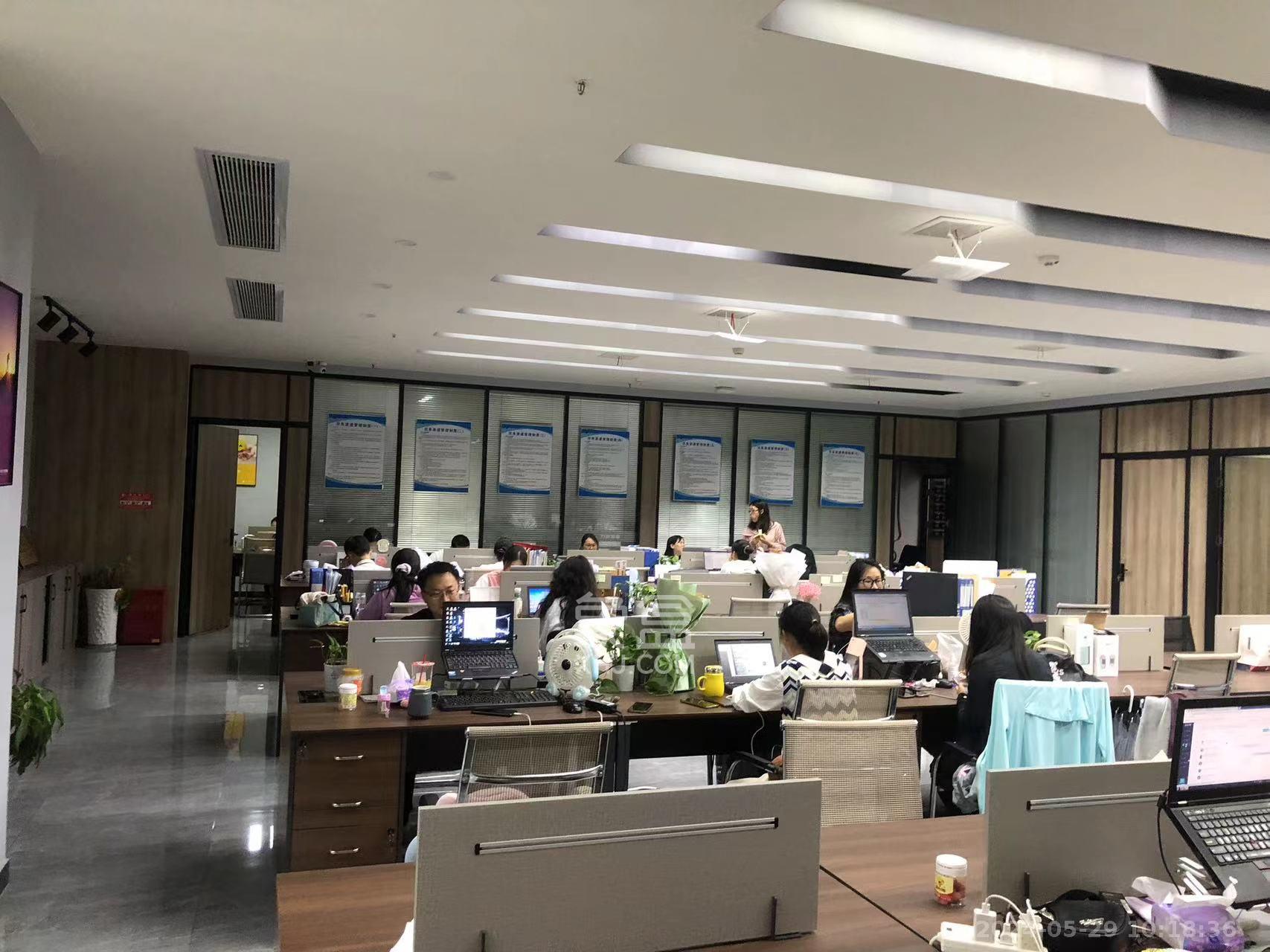 新长海广场   582.0㎡     22000.00元/月室内图