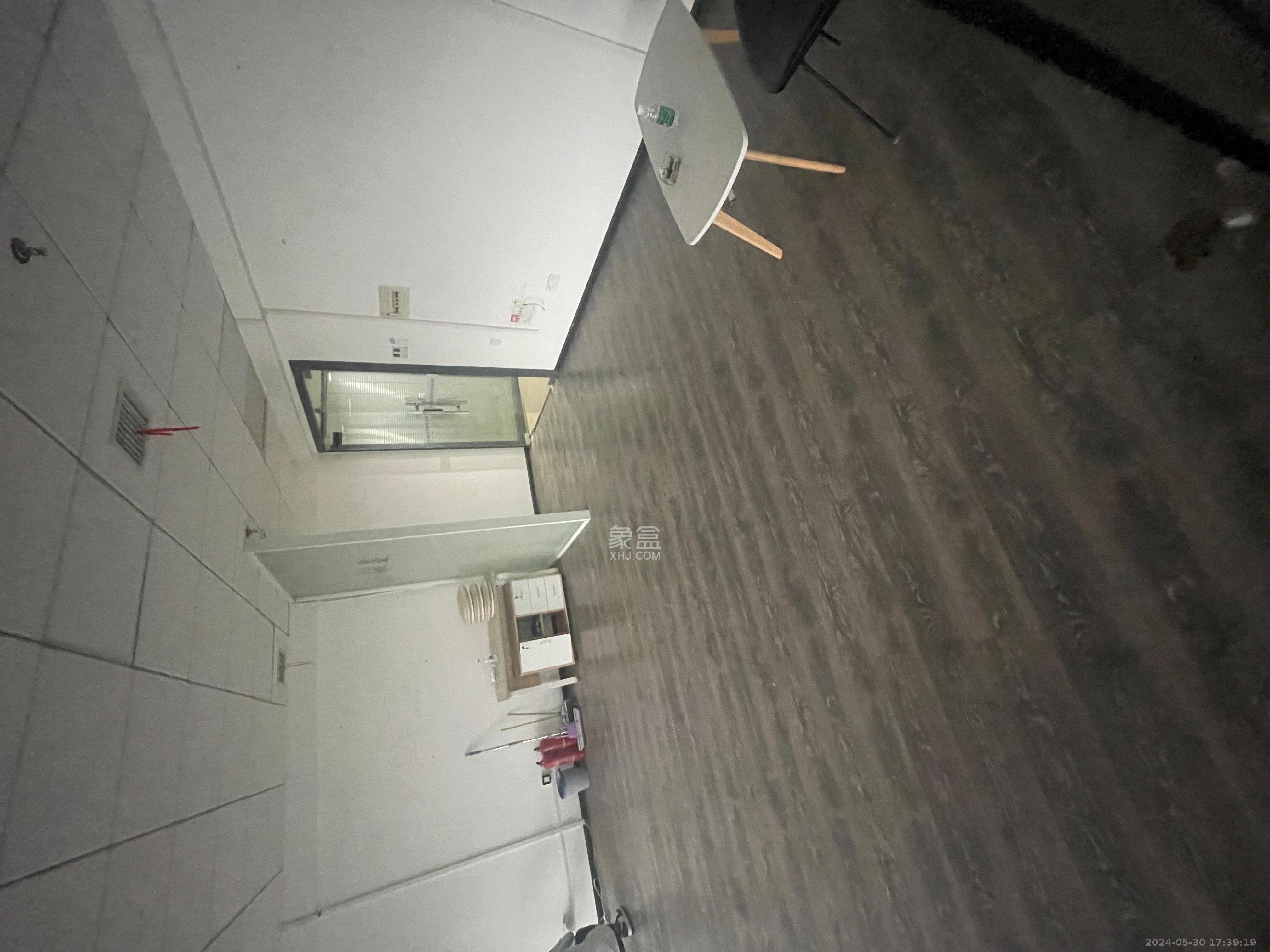 卡瑞尔恒力中心   105.0㎡     7200.00元/月