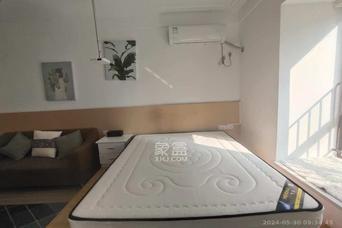 中海国际二期  1室1厅1卫    1300.0元/月室内图