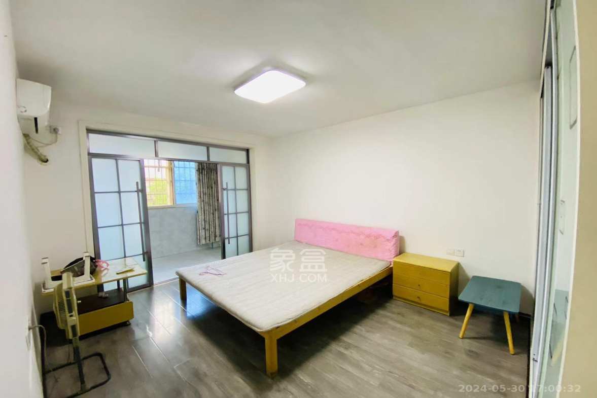 杏花园小区  3室2厅1卫    2200.0元/月室内图