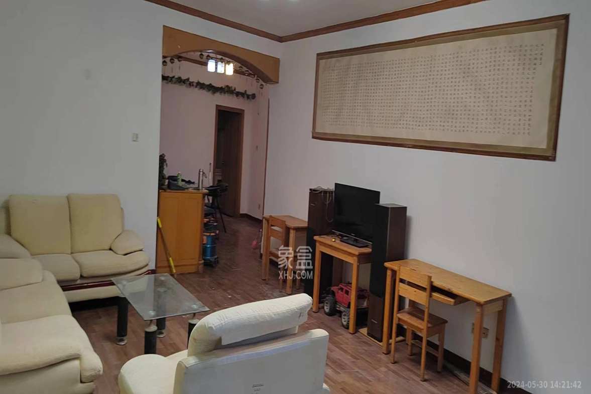 众立小区  4室2厅2卫   1800.00元/月室内图