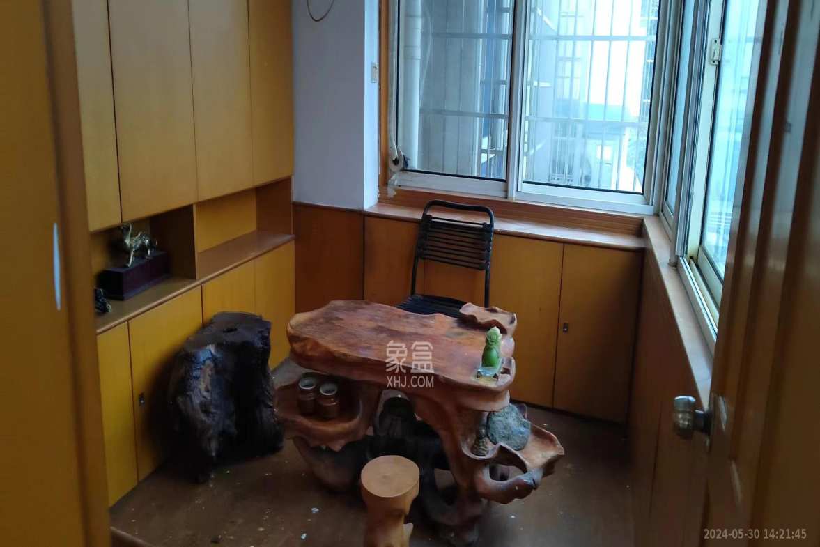 众立小区  4室2厅2卫   1800.00元/月室内图