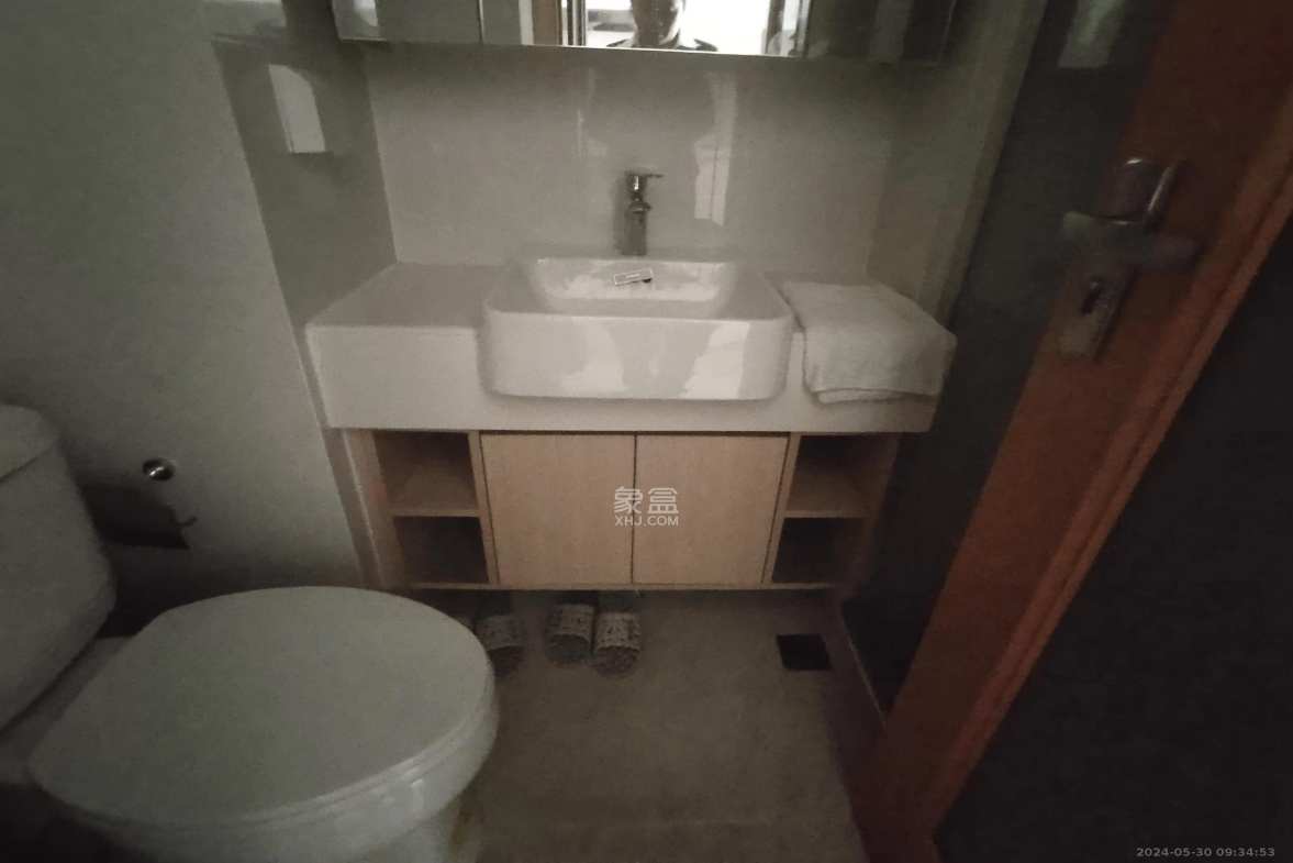 中海国际二期  1室1厅1卫    1300.0元/月室内图