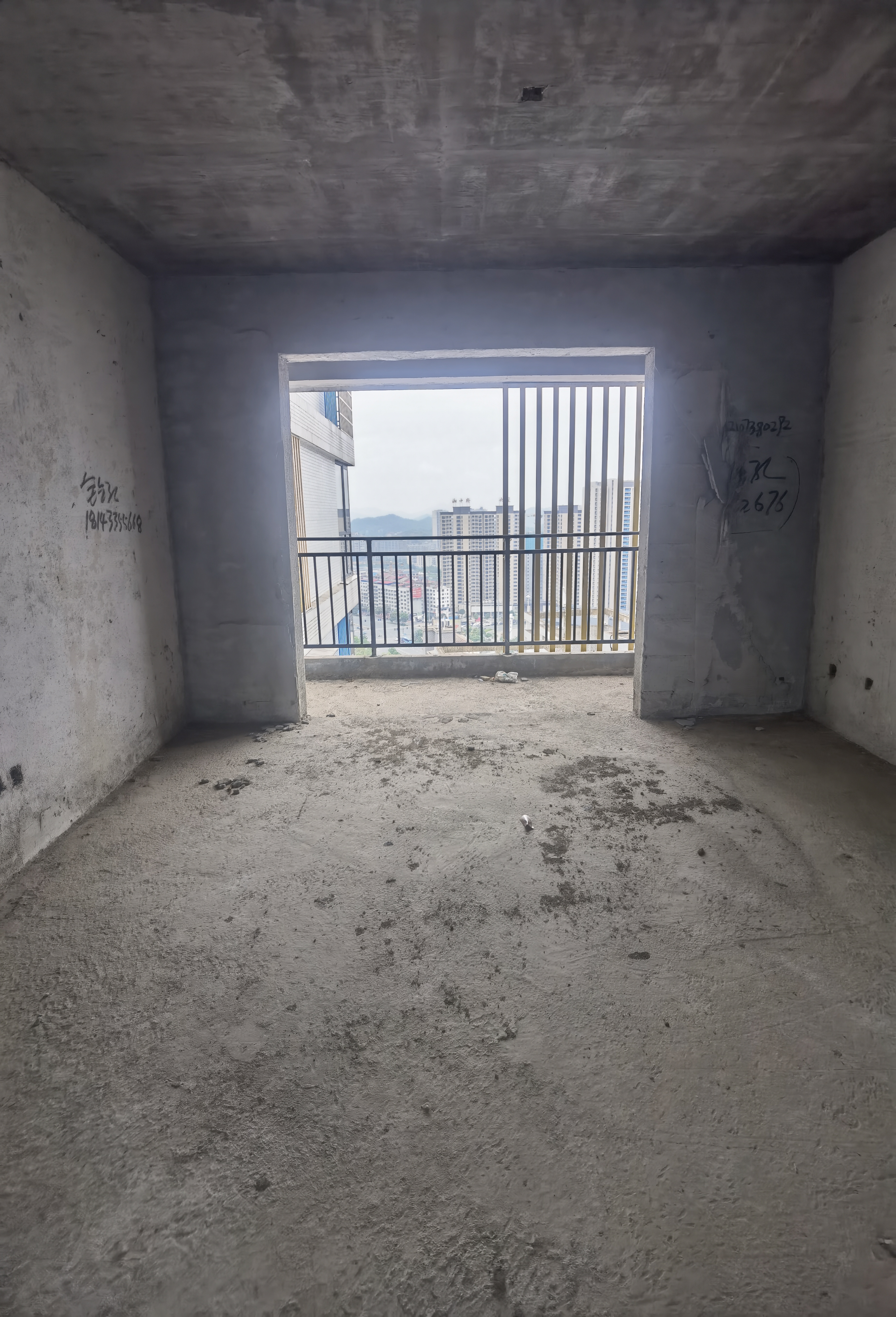 龙一星城  4室2厅2卫    72.8万