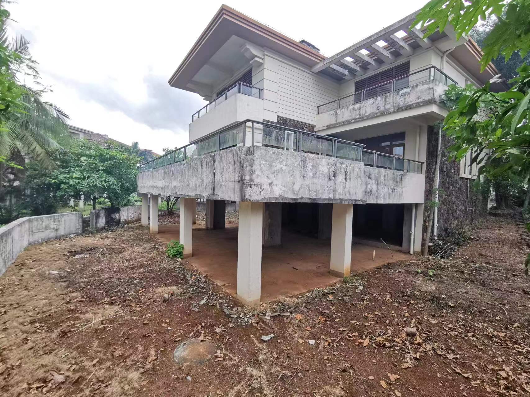 美灵湖  6室2厅3卫    950.0万