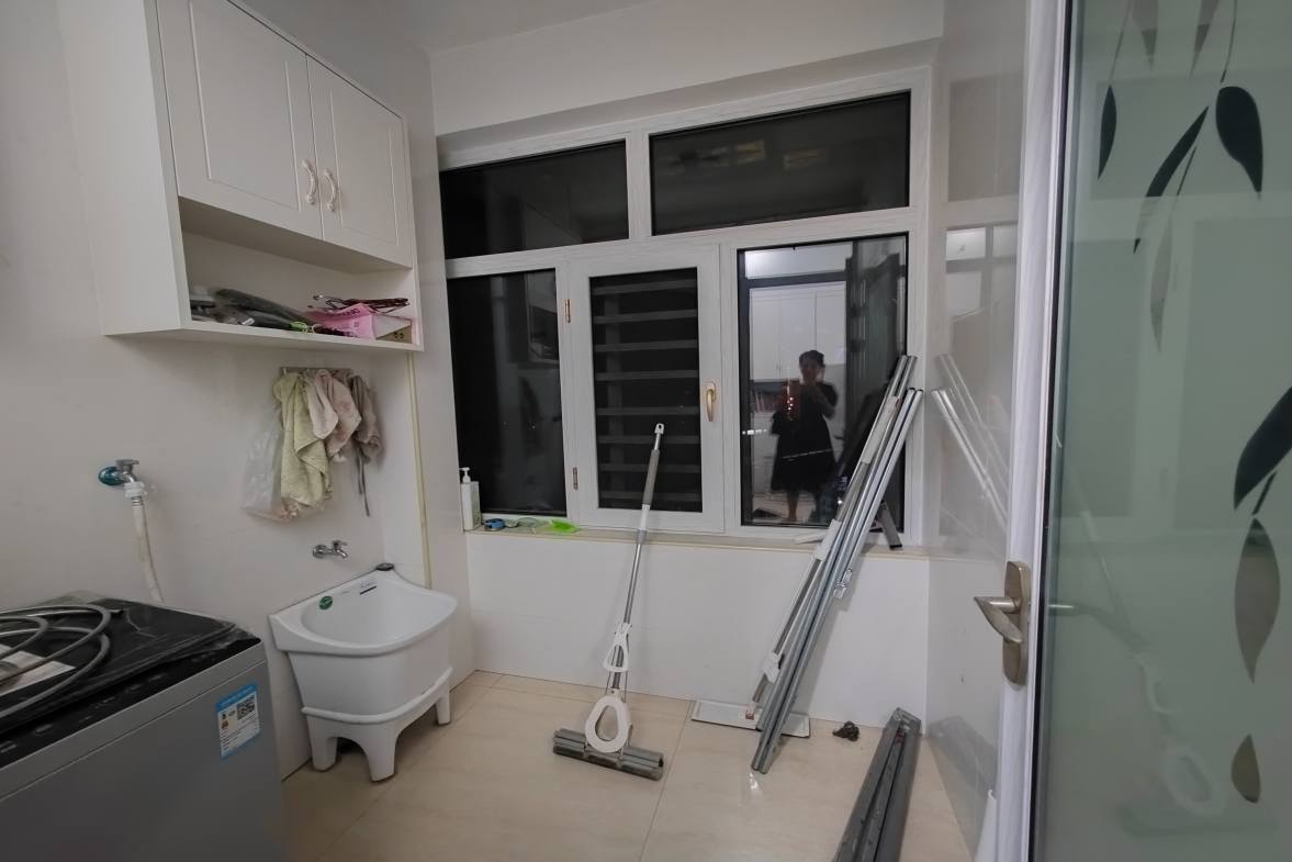 水域中央  3室2厅2卫    2200.0元/月室内图