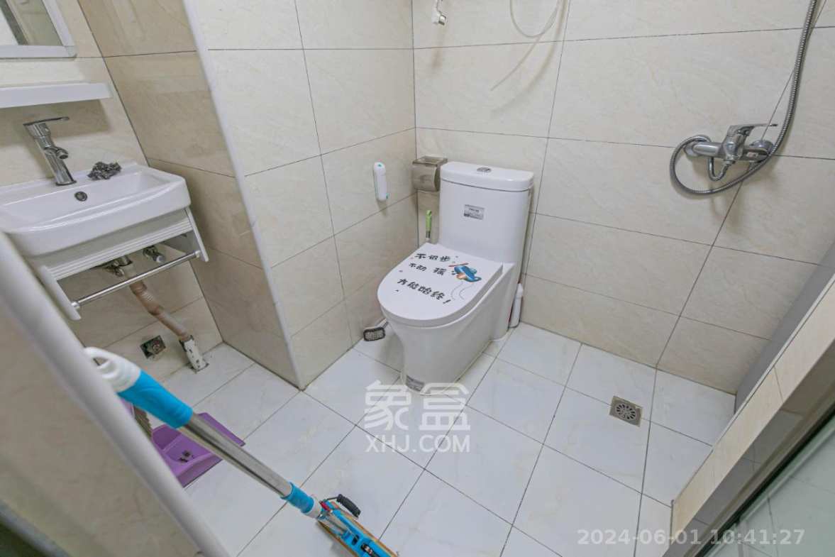 华润置地广场二期  2室1厅1卫   1600.00元/月室内图