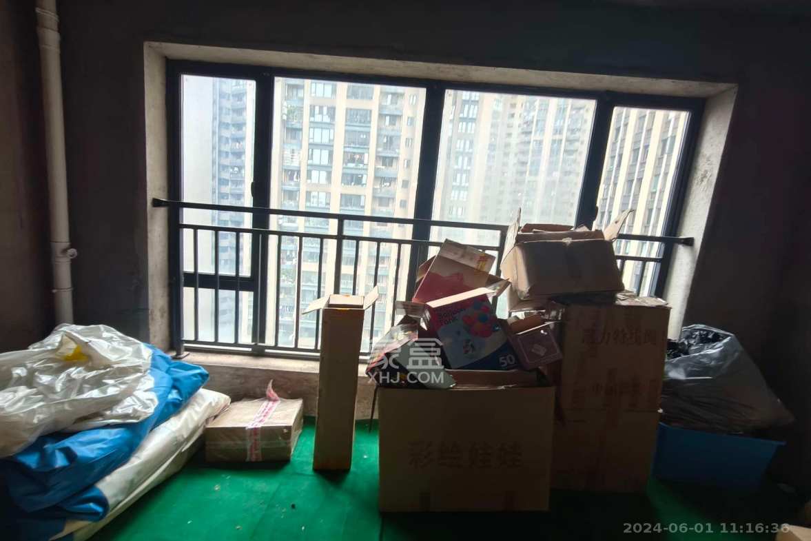 长房天翼未来城  3室2厅2卫    2200.0元/月室内图