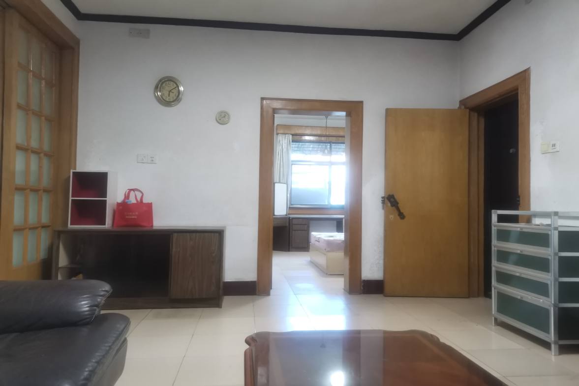 市粮食和物资储备局宿舍(市粮食局家属区和市粮食局小区)  3室2厅1卫    850.0元/月室内图