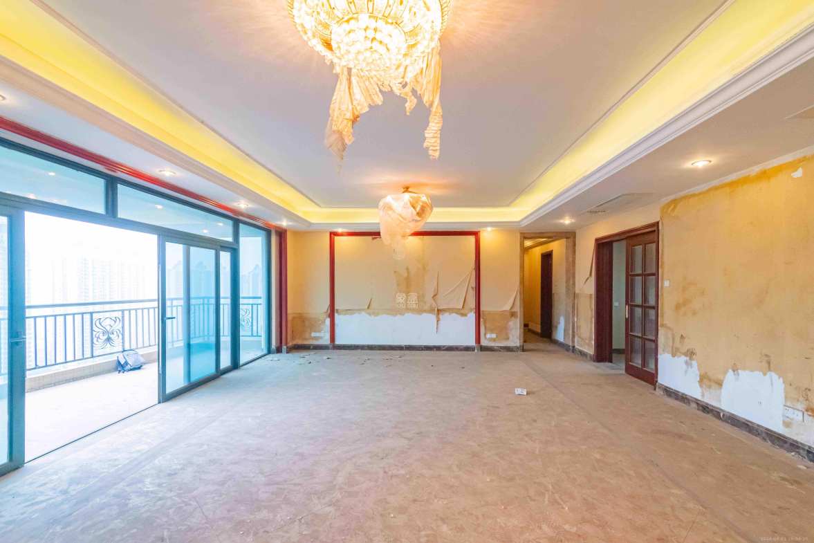 恒大雅苑  5室2厅2卫    8000.0元/月室内图