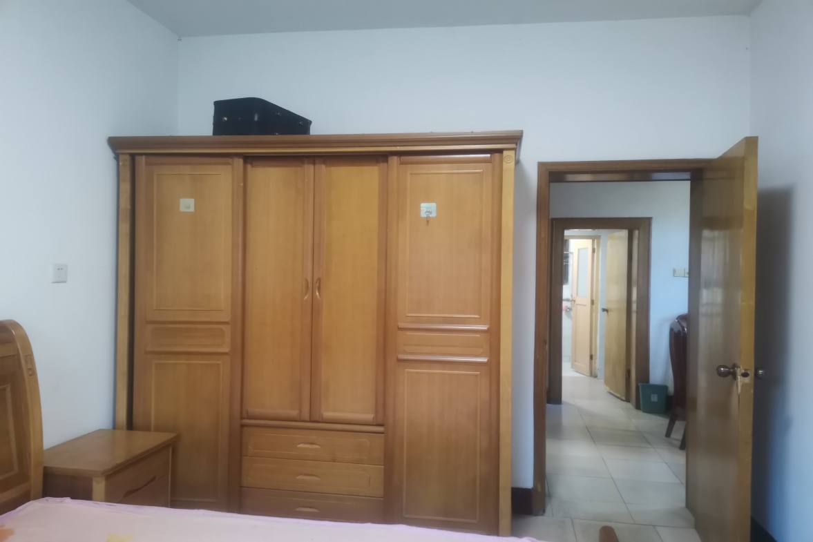 市粮食和物资储备局宿舍(市粮食局家属区和市粮食局小区)  3室2厅1卫    850.0元/月室内图