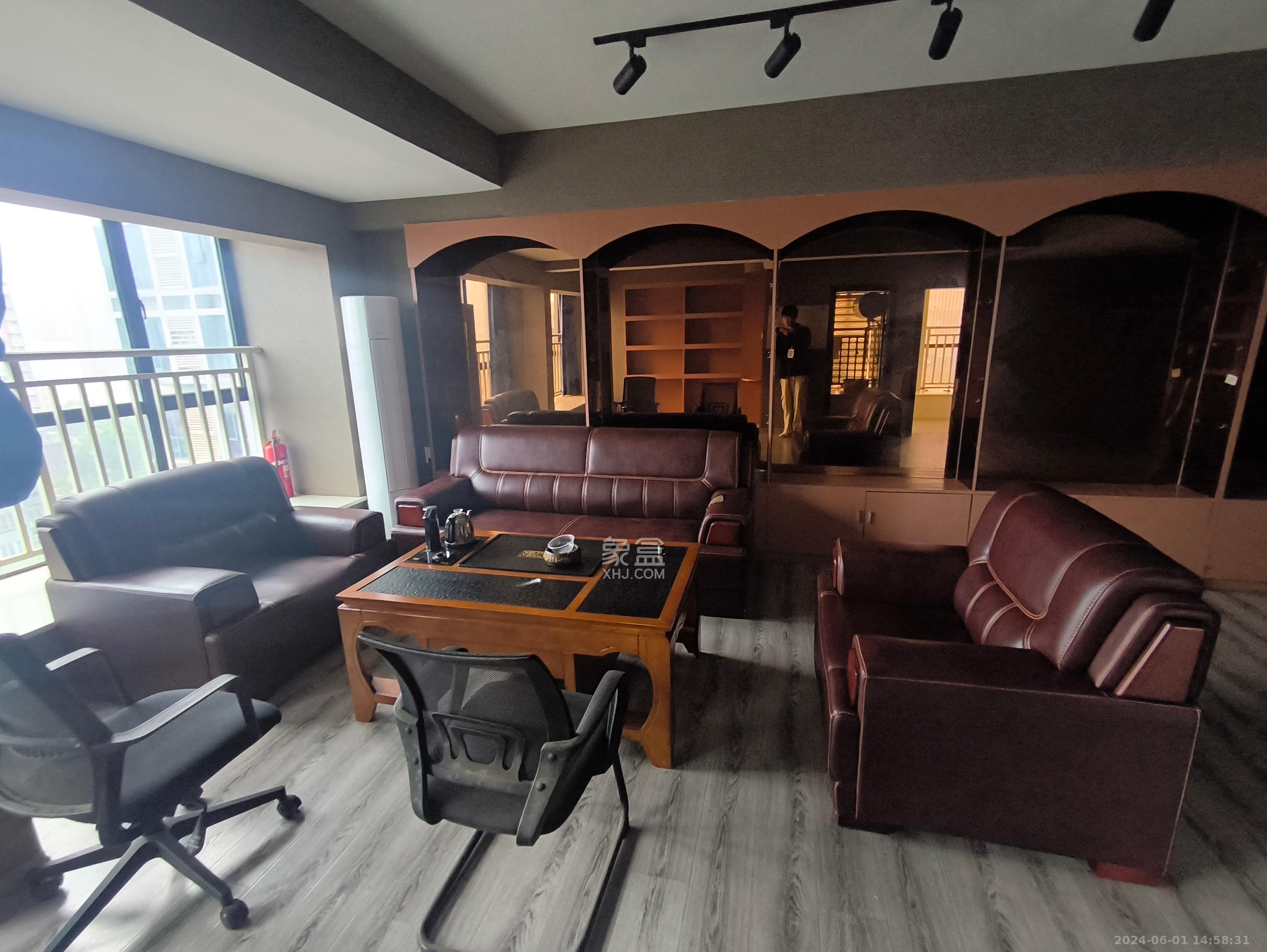 云鼎公馆  2室1厅1卫    4000.0元/月