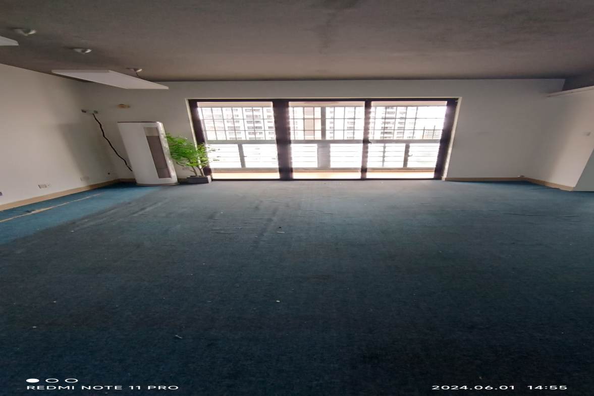 玉沙广场（京华城）  3室2厅2卫   4000.00元/月室内图