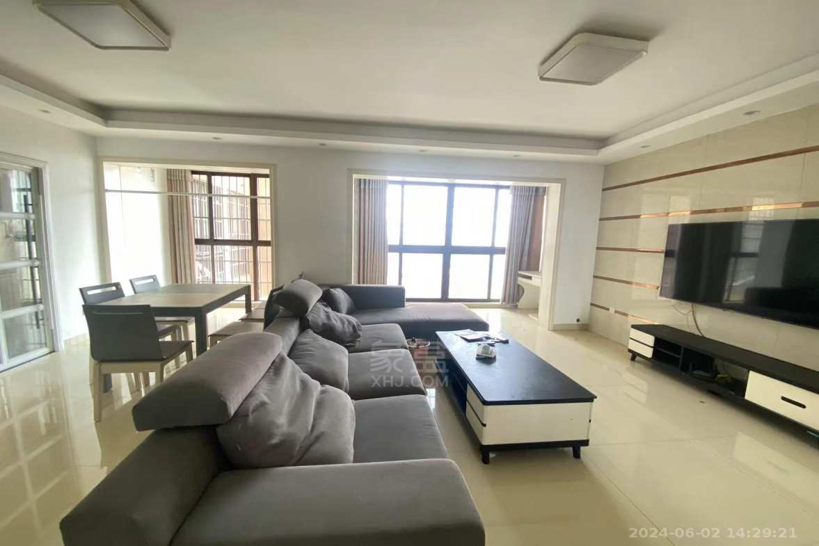 福鑫南郡 4室2厅2卫 2000.0元/月 福鑫南郡 4室2厅2卫 2000.0元/月室内图