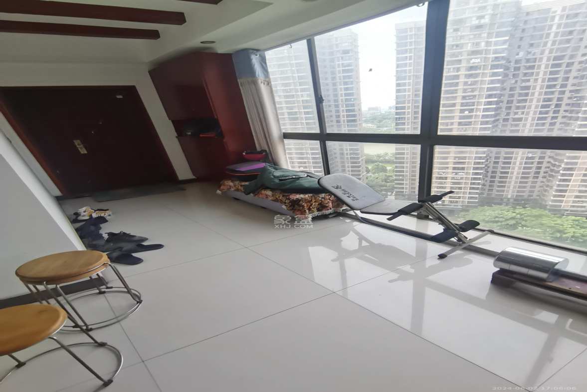 海洋半岛(月珑湾) 3室2厅2卫 3200.0元/月 海洋半岛(月珑湾) 3室2厅2卫 3200.0元/月室内图