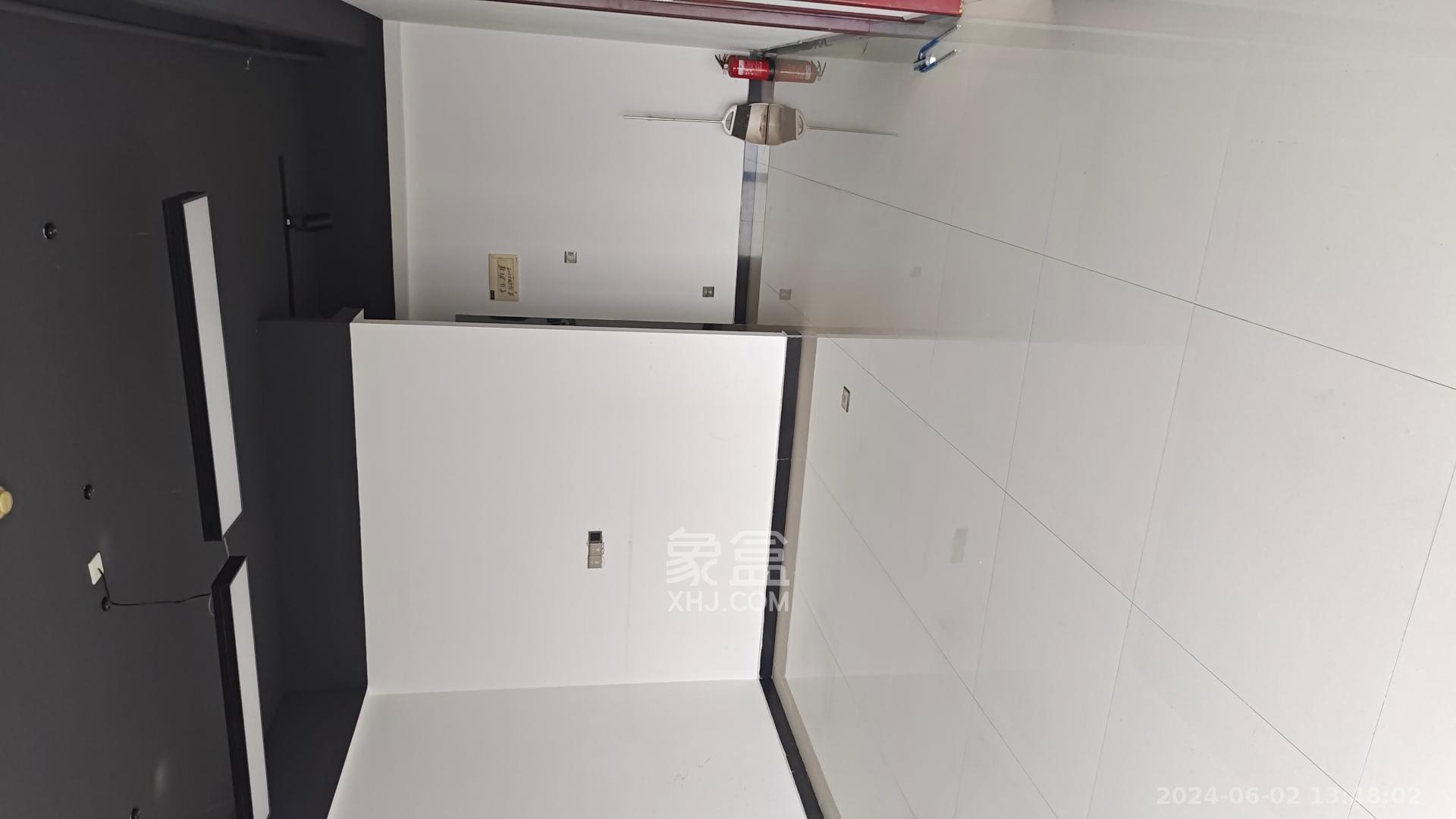 达美D6区   86.0㎡     5800.00元/月室内图