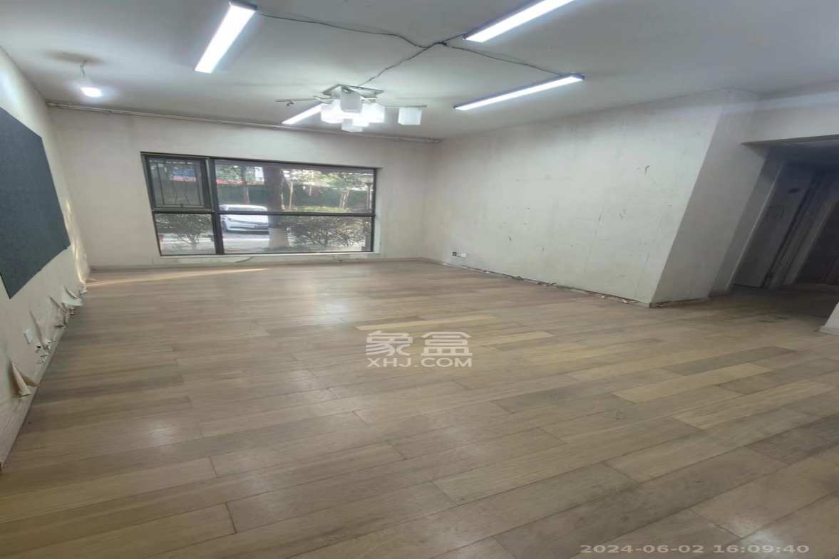 远大麓园  3室2厅2卫   2500.00元/月室内图1