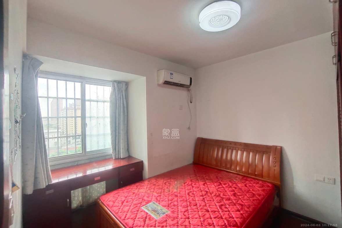 爵士湘  3室2厅1卫    1750.0元/月室内图