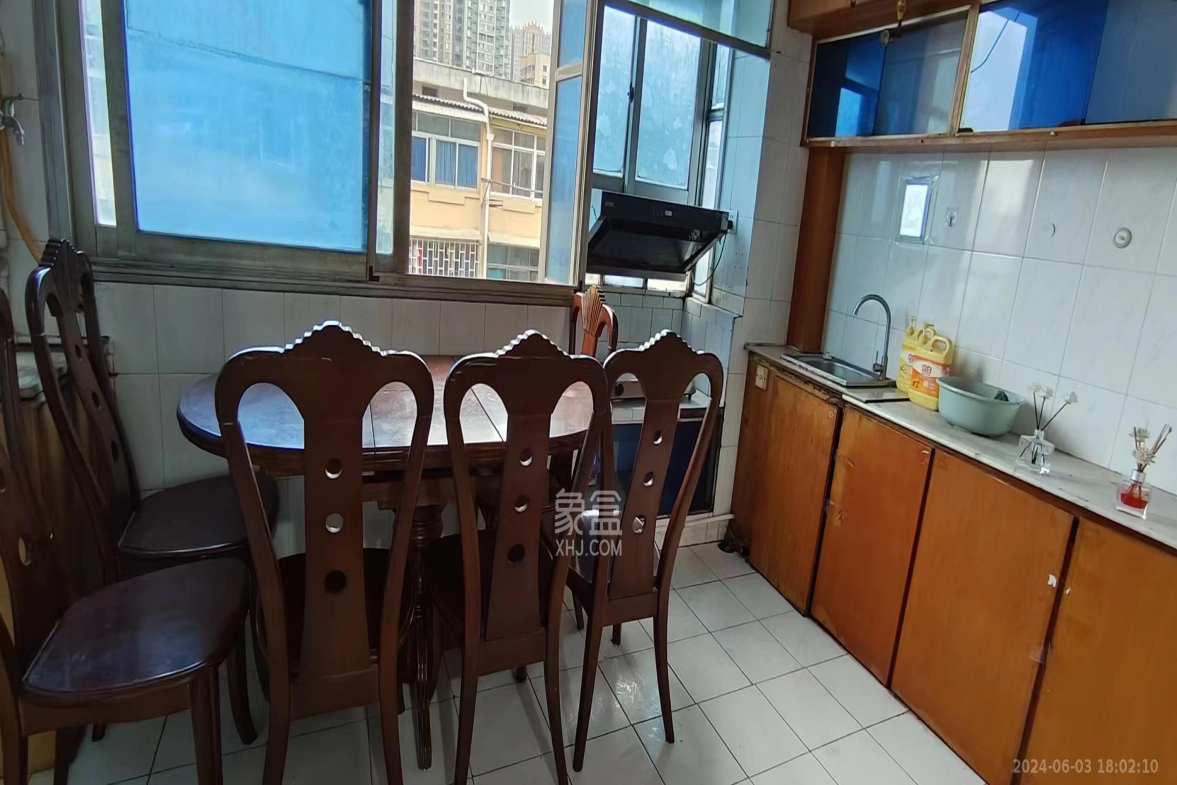 动力南苑  2室1厅1卫    1400.0元/月室内图