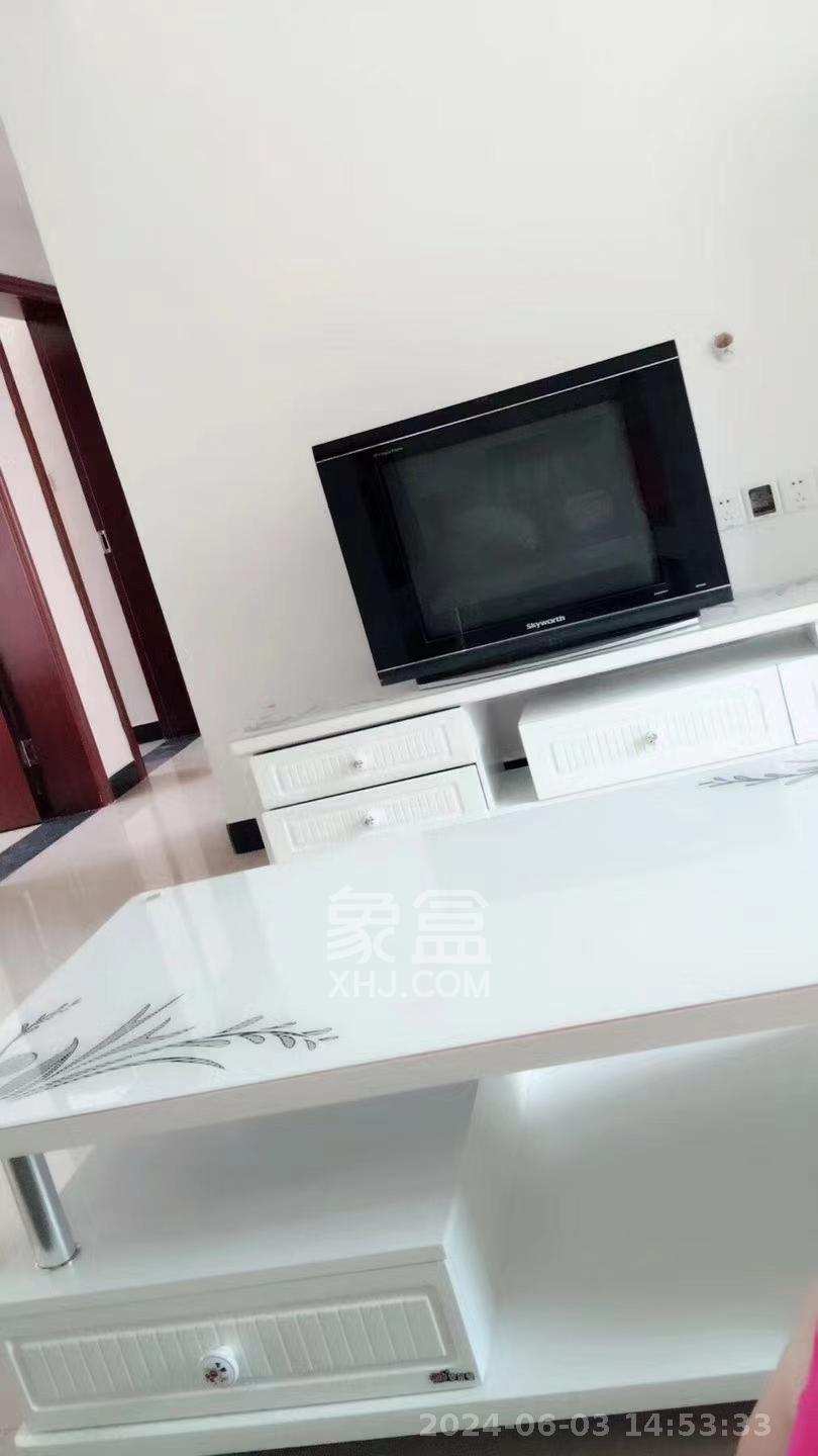 润芳园  3室2厅1卫   2200.00元/月室内图