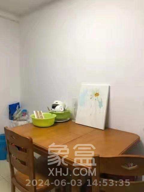 润芳园  3室2厅1卫   2200.00元/月室内图