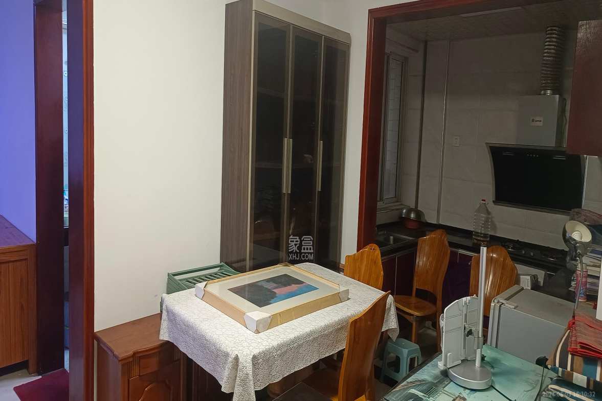 洪山家园 3室2厅2卫 2100.0元/月 洪山家园 3室2厅2卫 2100.0元/月室内图