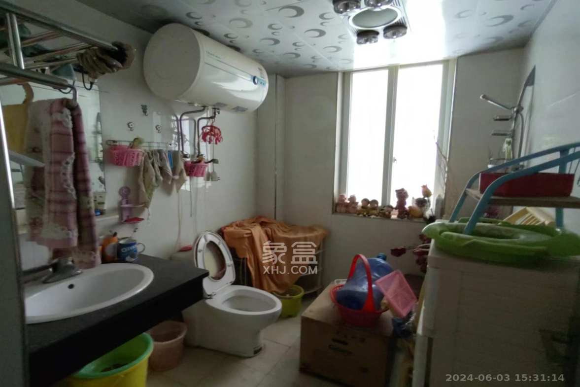 中悦领秀金都  4室2厅1卫    1500.0元/月室内图