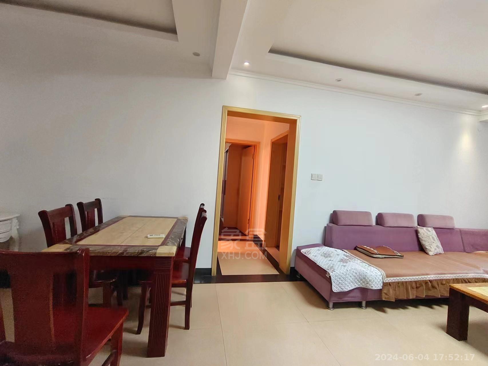 流金岁月-华晨国际  2室2厅1卫    1800.0元/月 流金岁月-华晨国际  2室2厅1卫    1800.0元/月