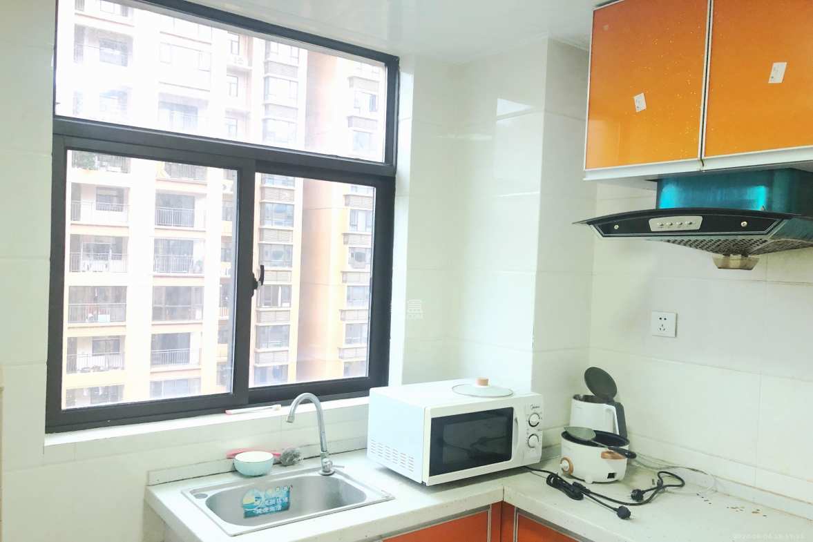 德润小区（丰升德润小区）  4室2厅2卫    2800.0元/月室内图