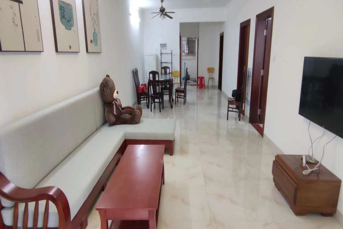 工商学院教工宿舍  3室2厅2卫    2800.0元/月 工商学院教工宿舍  3室2厅2卫    2800.0元/月室内图