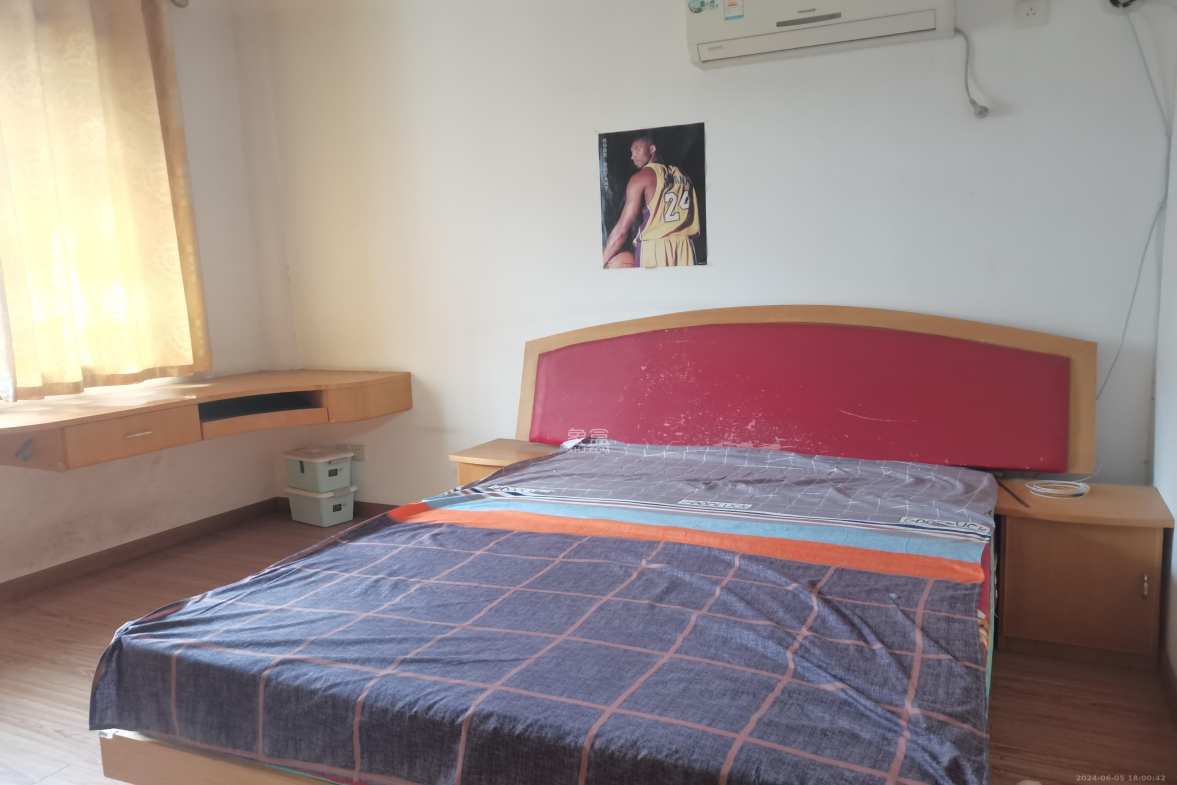 梅苑家园  3室2厅1卫    1600.0元/月 梅苑家园  3室2厅1卫    1600.0元/月室内图