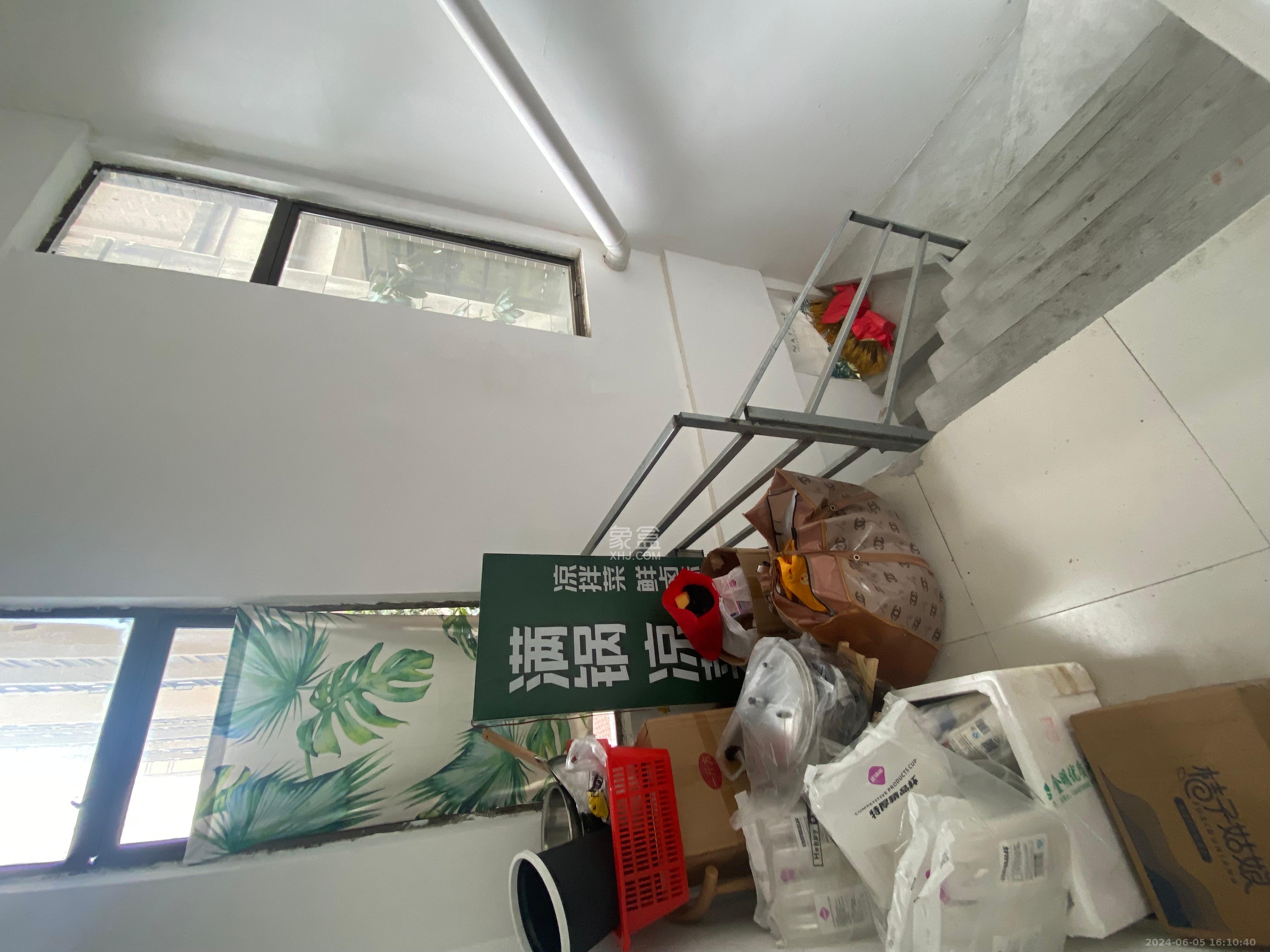 华润凤凰城三期   65.0㎡      5000.0元/月室内图