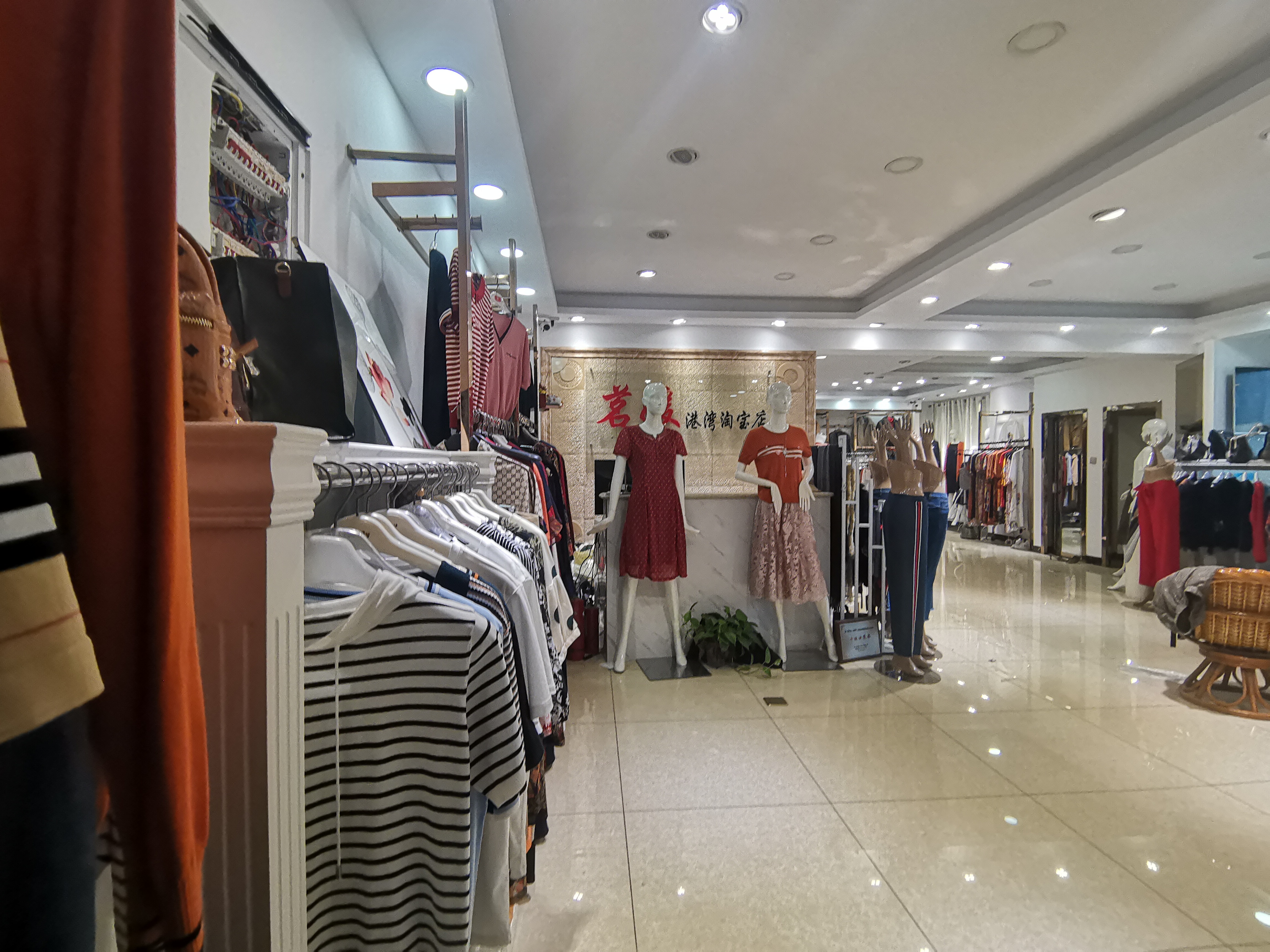 五洲富隆中心  3室2厅2卫    85.8万