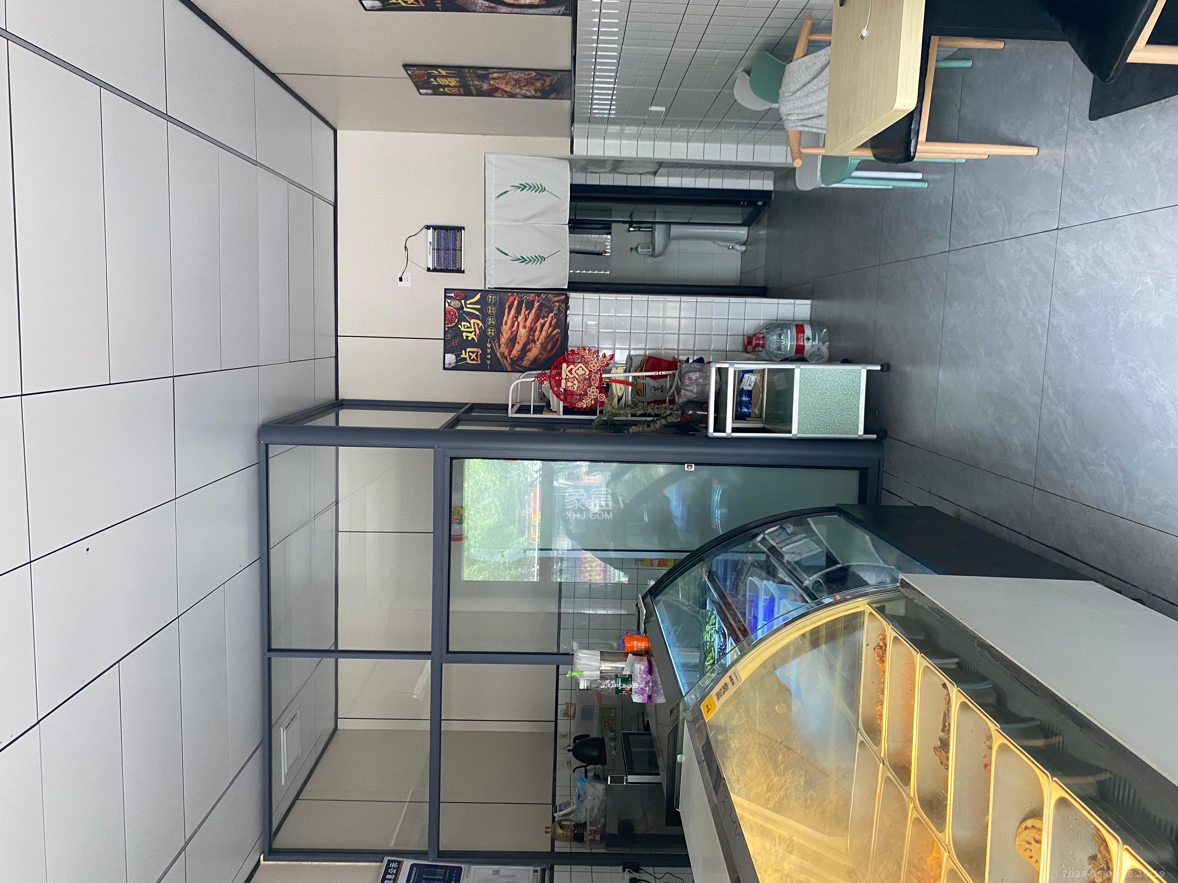 华润凤凰城三期   65.0㎡      5000.0元/月室内图